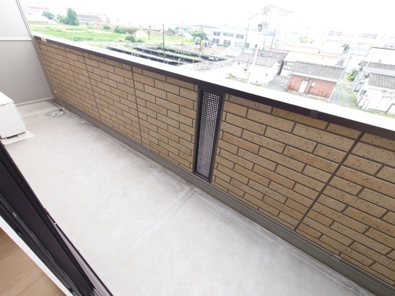 バルコニー　図面と現状に相違がある場合には現状を優先