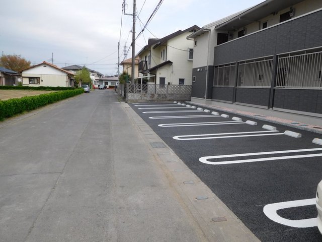 駐車場　敷地内駐車スペース