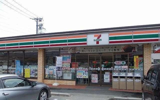 コンビニ　セブンイレブン（コンビニ）まで500m