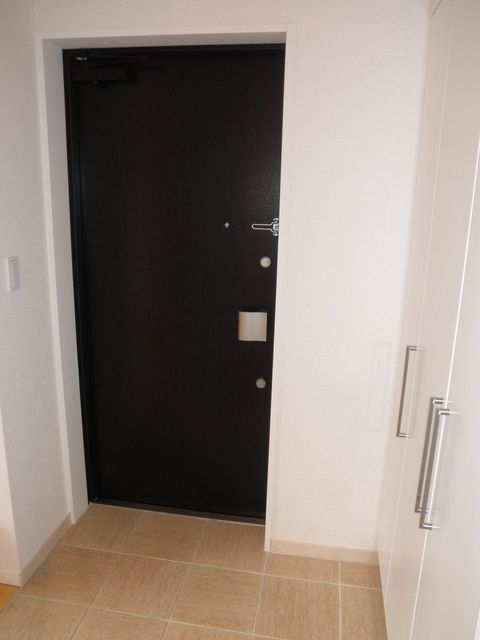 玄関　※別号室参考写真です※
