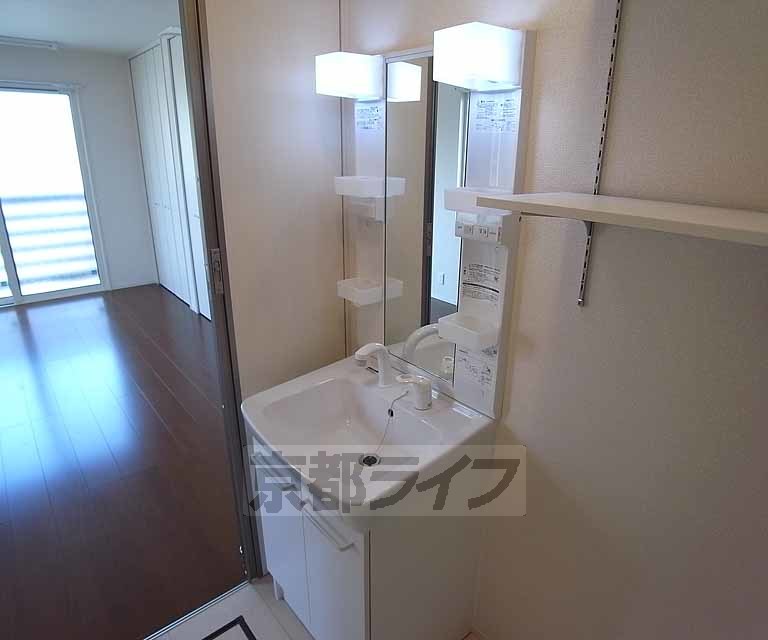 洗面設備　独立洗面台です。