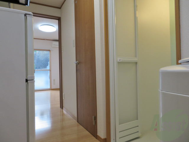 玄関　玄関の様子です。明るい印象ですね。気分もあがりそう。