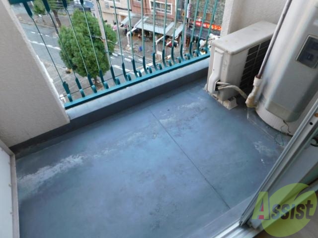 バルコニー　広々バルコニー