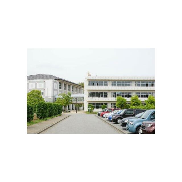 中学校　川口市立戸塚西中学校（中学校）まで1894m