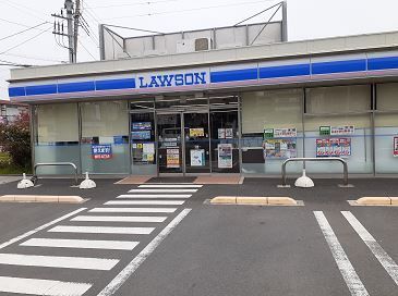 コンビニ　ローソン（コンビニ）まで500m