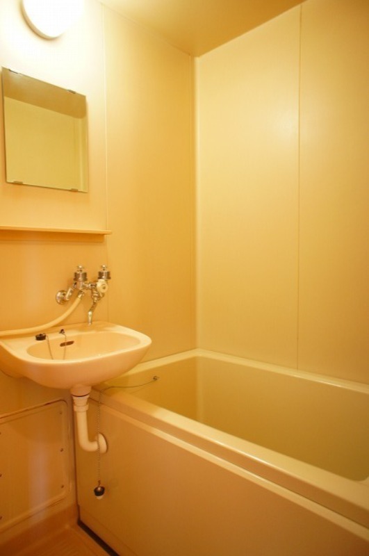 バス・シャワールーム　図面と現状に相違がある場合には現状を優先