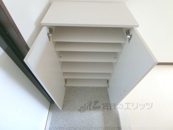 その他設備　下駄箱