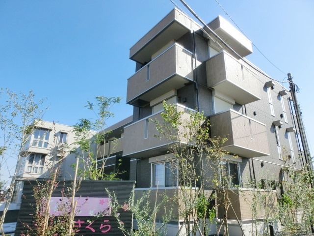 エントランス　エントランス側になります。