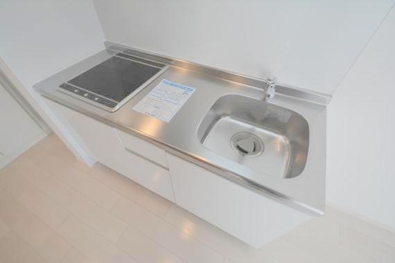 キッチン　オシャレなシステムキッチン。お料理好きには嬉しいですね。