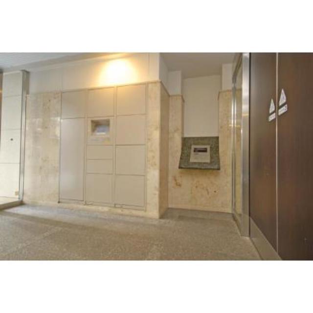 エントランス　建物の内部です