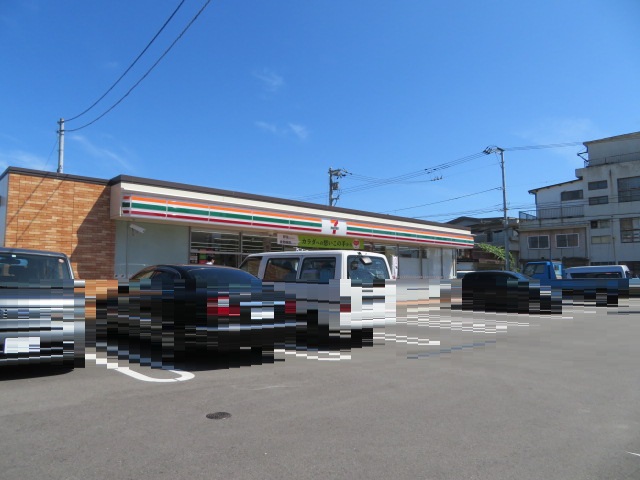 コンビニ　セブンイレブン（コンビニ）まで369m