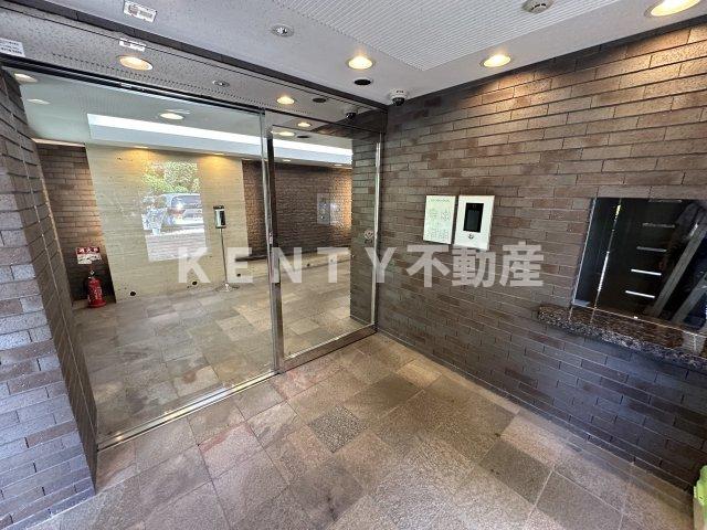 エントランス　建物の内部です