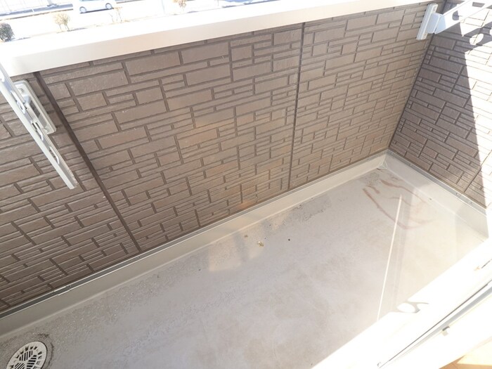 バルコニー　お洗濯にも便利なバルコニー付き