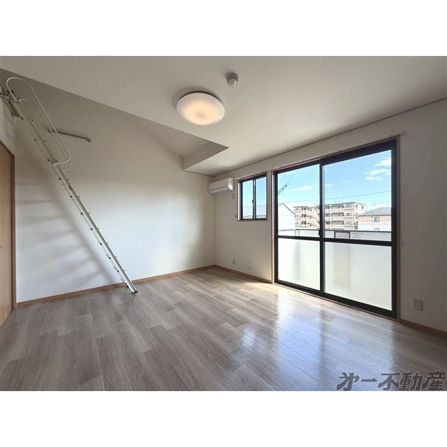 建物外観　洋室