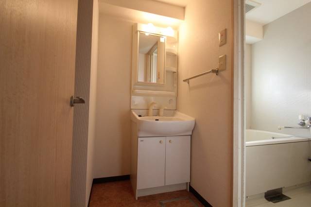 洗面設備　※６０１号室内装写真参照