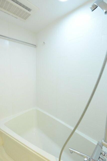 バス・シャワールーム　お風呂です