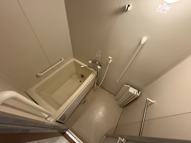 バス・シャワールーム　お風呂で日々の疲れを落としましょう