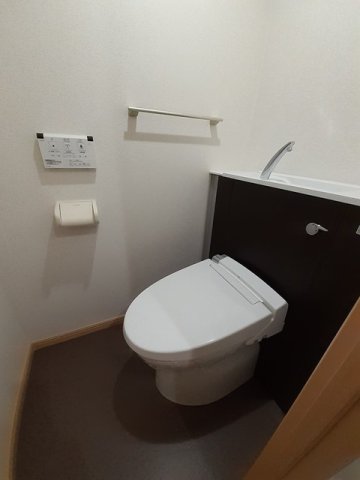 トイレ　コンパクトで使いやすいトイレです