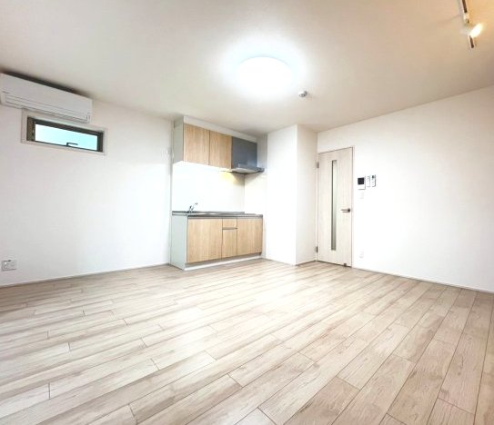 居室・リビング　こちらのリビングで趣味の時間をお楽しみください