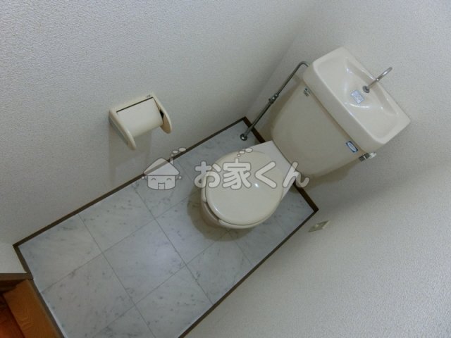 トイレ　トイレ(別のお部屋の写真です)