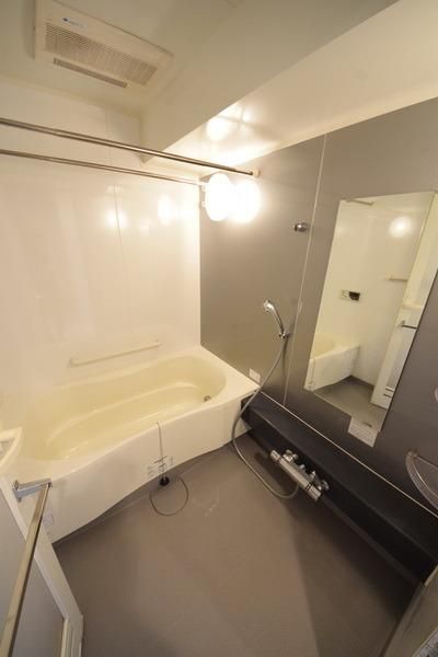 バス・シャワールーム　☆広々お風呂♪☆