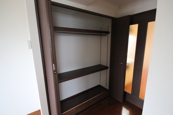 収納　※別部屋の写真です