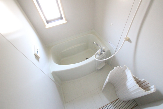 バス・シャワールーム　※別部屋の写真です