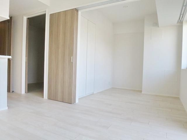 居室・リビング　明るい洋室です