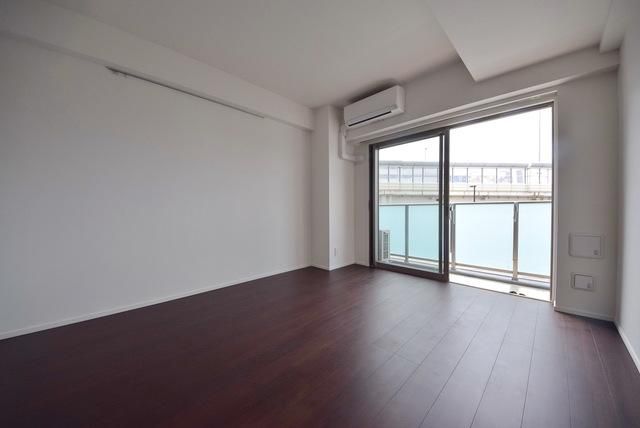 居室・リビング　★7.9帖の洋室です★