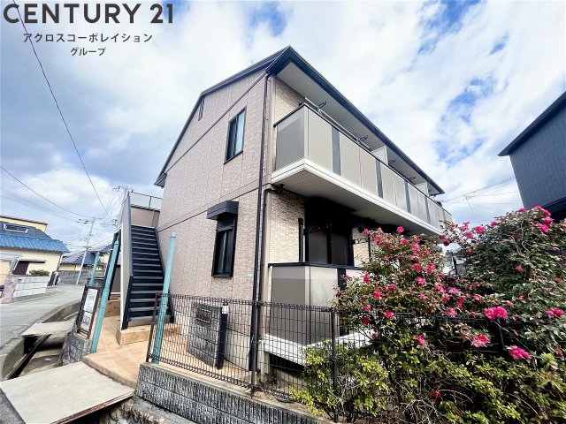 建物外観　敷地内に駐車場・駐輪場あります！