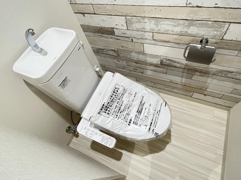 トイレ　同タイプ同モデルを使用