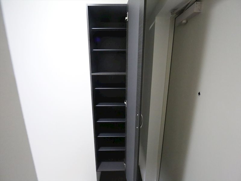 玄関　玄関　シューズボックス付（収納充実してます）