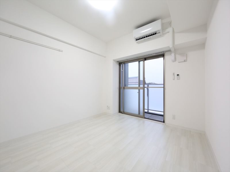 バルコニー　洋室7.2帖　クローゼット付（収納充実してます）