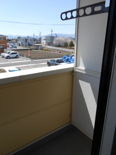 バルコニー　南面ルーフ・ワイドバルコニー（物干し設備あり）