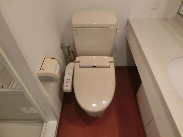 トイレ　シャワートイレ