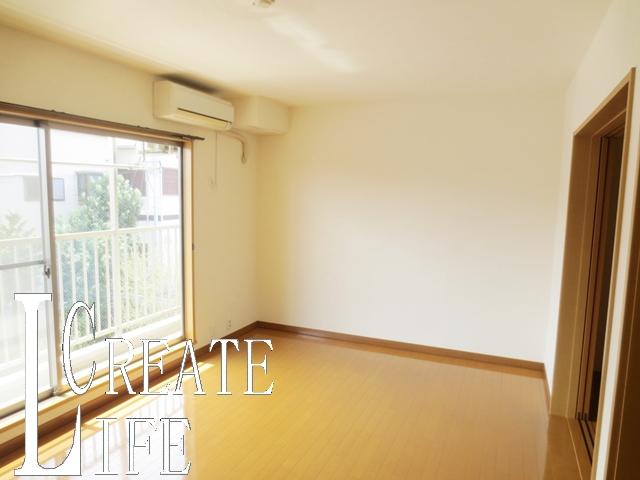 居室・リビング　別号室の参考写真です。