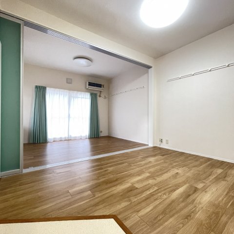 居室・リビング　同仕様タイプです