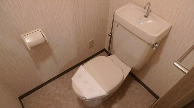 トイレ　室内イメージ