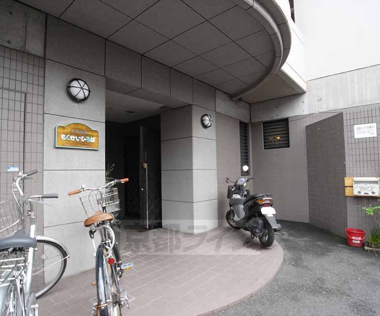 エントランス　建物の入り口です。