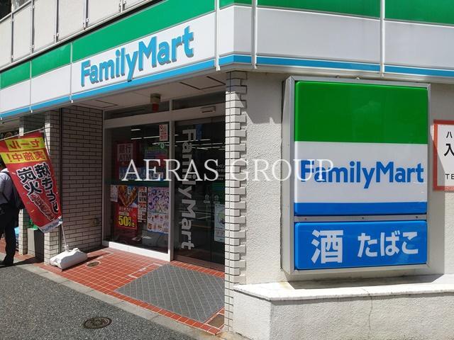 コンビニ　ファミリーマート 新中野店（コンビニ）まで113m