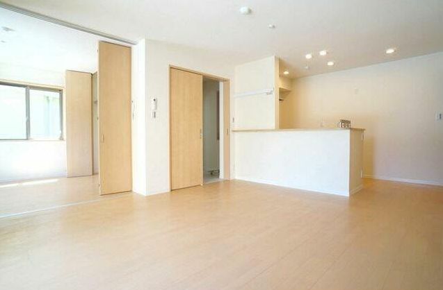 居室・リビング　※別号室参考写真