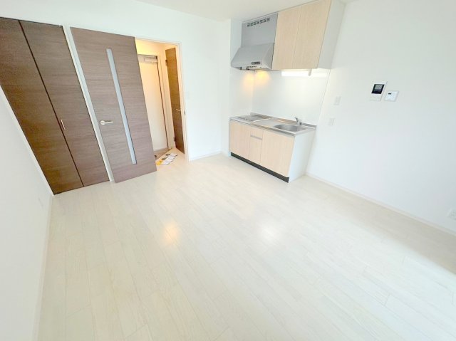 居室・リビング　明るく広々としたリビングです。