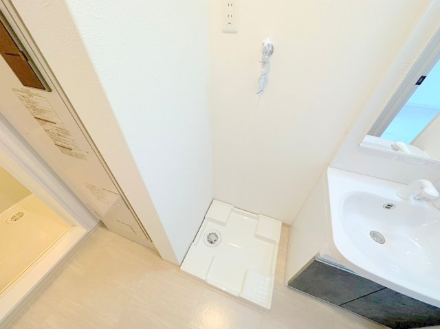 その他設備　室内に洗濯機置場があれば雨の日でも濡れる心配がございませんね