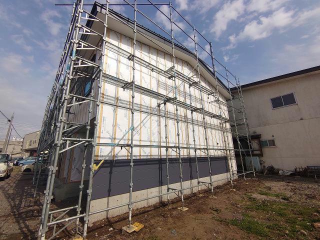 建物外観　建築中