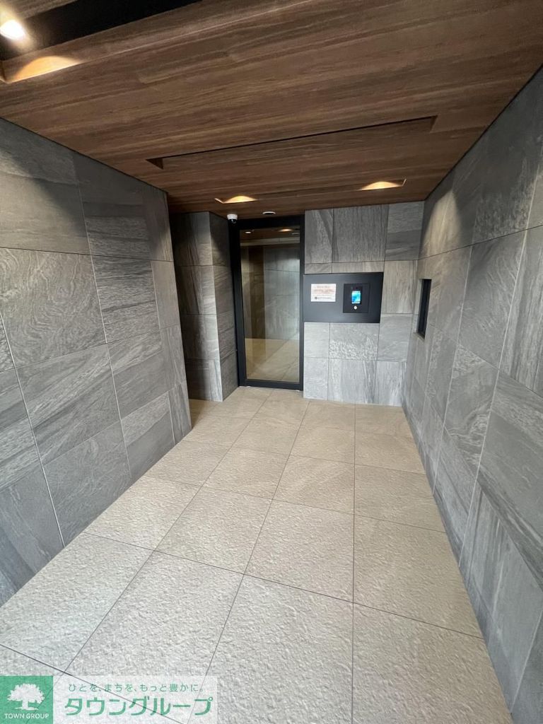 エントランス　★お問い合わせはタウンハウジングまで★