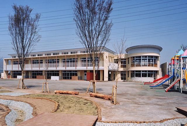 幼稚園・保育園　伊勢原ひかり幼稚園（幼稚園・保育園）まで575m