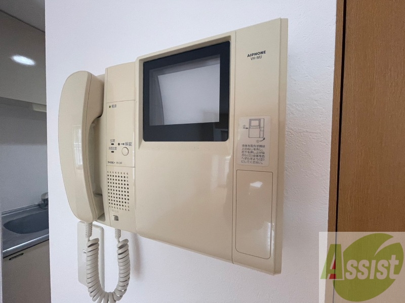 セキュリティ　ＴＶモニター付インターホンです。来客者の顔が見えるので安心！