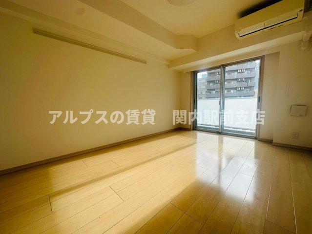 居室・リビング　同一仕様。