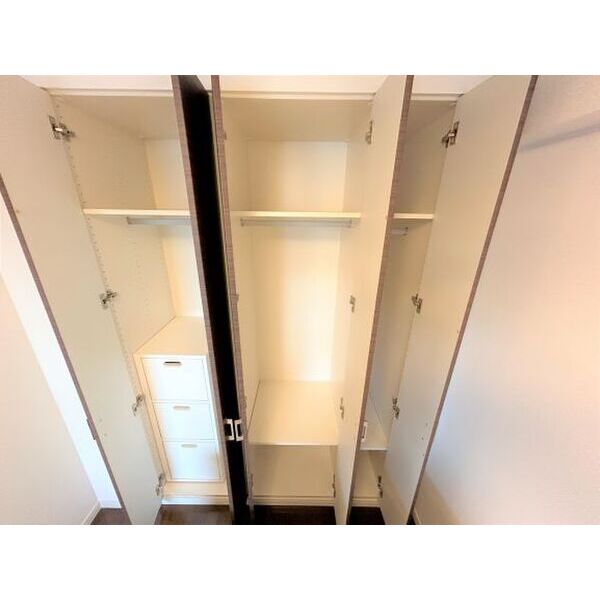 収納　同仕様写真となります。