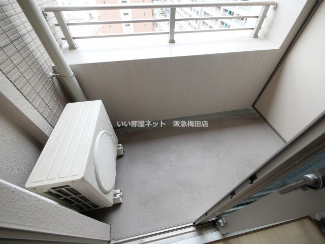 バルコニー　同仕様写真となります。